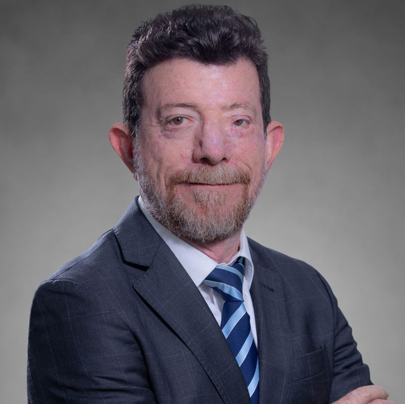 Dr. Aparecido Inácio Ferrari de Medeiros